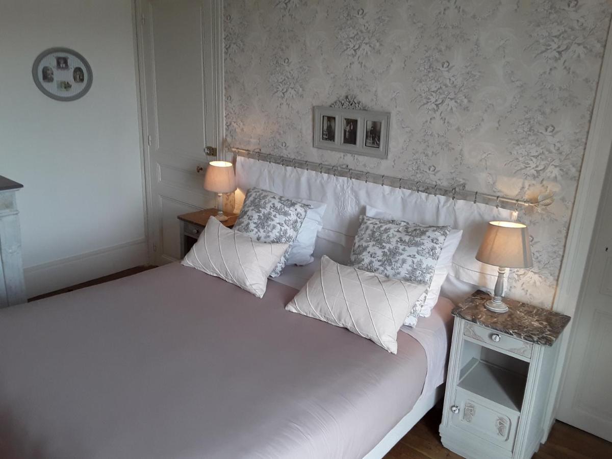 Le Manoir de Crisolles Bed & Breakfast Eksteriør bilde