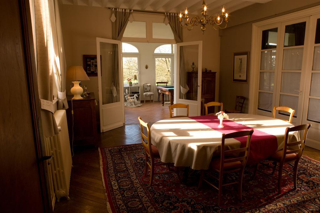 Le Manoir de Crisolles Bed & Breakfast Eksteriør bilde