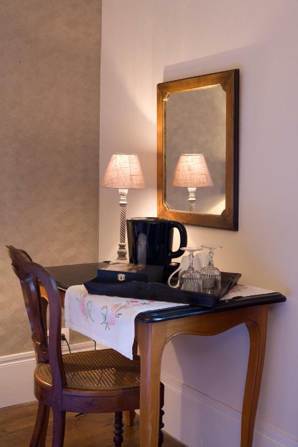 Le Manoir de Crisolles Bed & Breakfast Eksteriør bilde