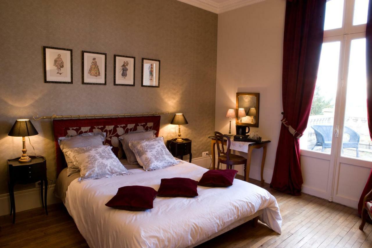 Le Manoir de Crisolles Bed & Breakfast Eksteriør bilde
